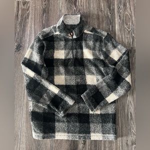 Barely worn true grit quarter zip!